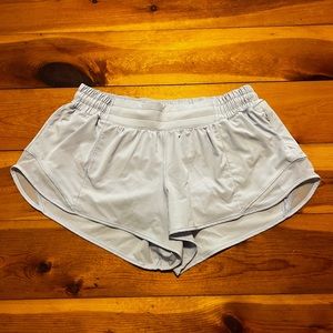 Lululemon Hotty Hot LR 2.5” Shorts